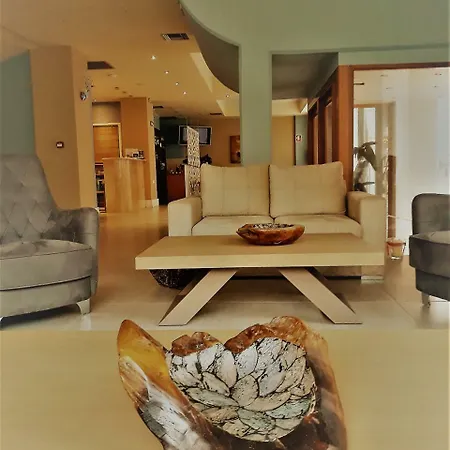 Grand Olympic Hotel 3*